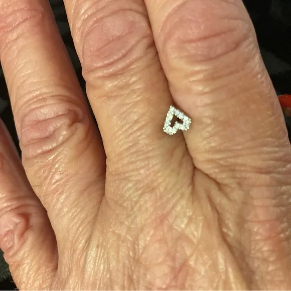 Nose Ring- Hollow Out Heart Shape Nose Stud Ring, Nose Piercing Silver tone - Picture 10 of 12